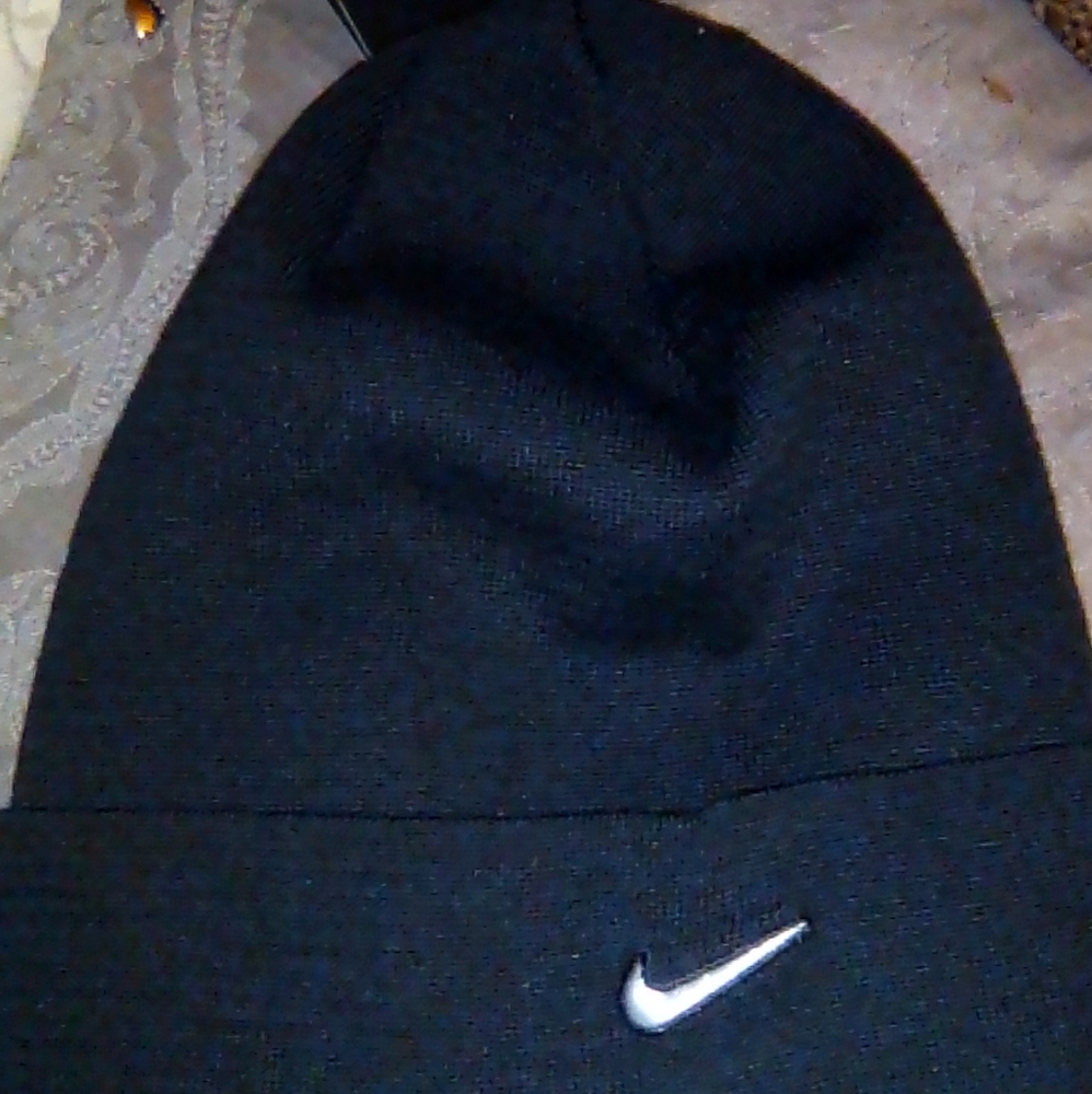 NIKE BEANIE